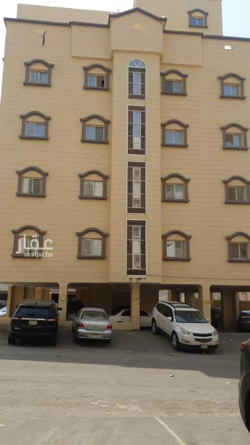 عمارة 741 م² في الواحة 5