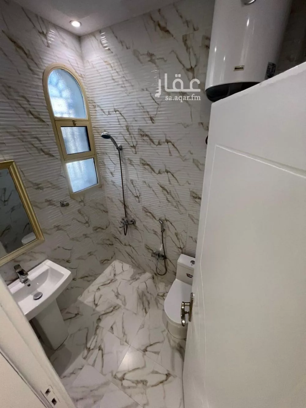 6 bedroom villa in Al Qairawan 7