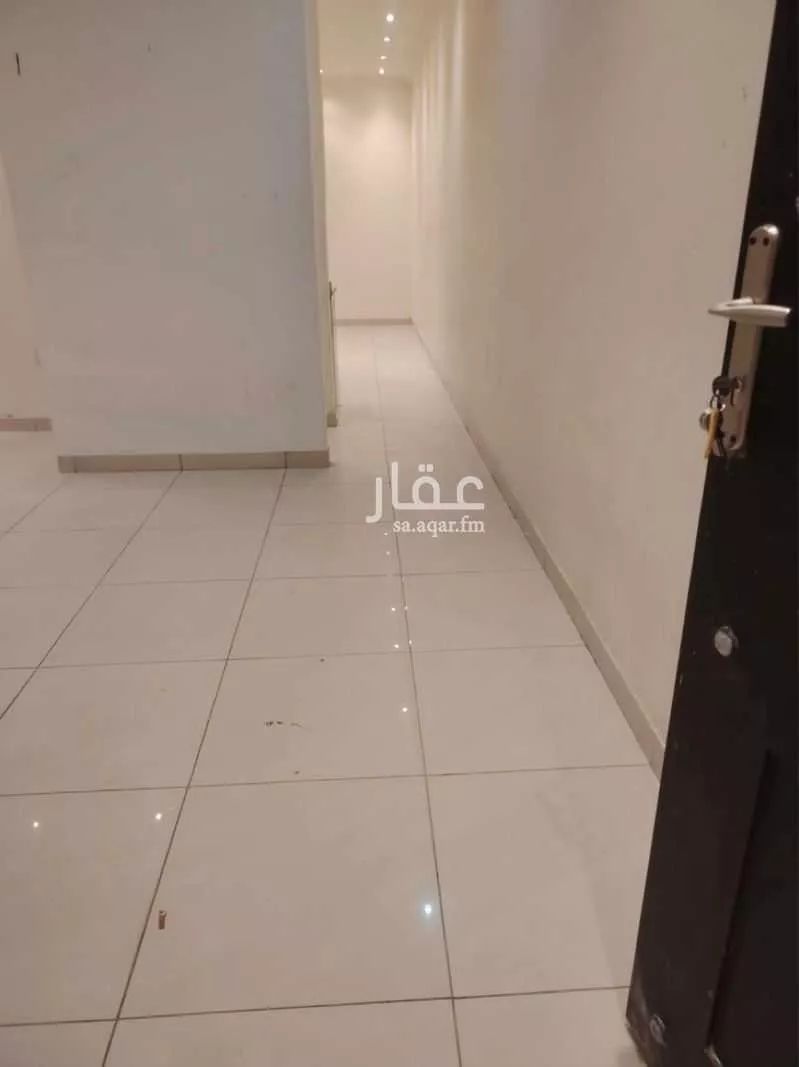 مكتب 2520 م² في العقيق 9