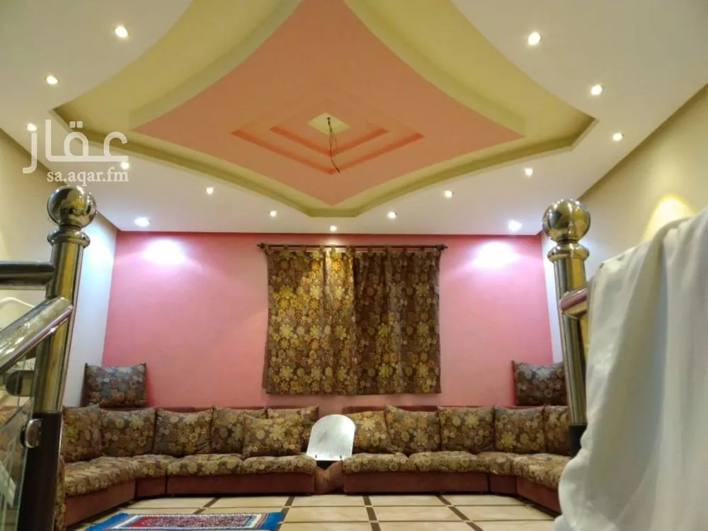 5 bedroom villa in Al Yasmin 2