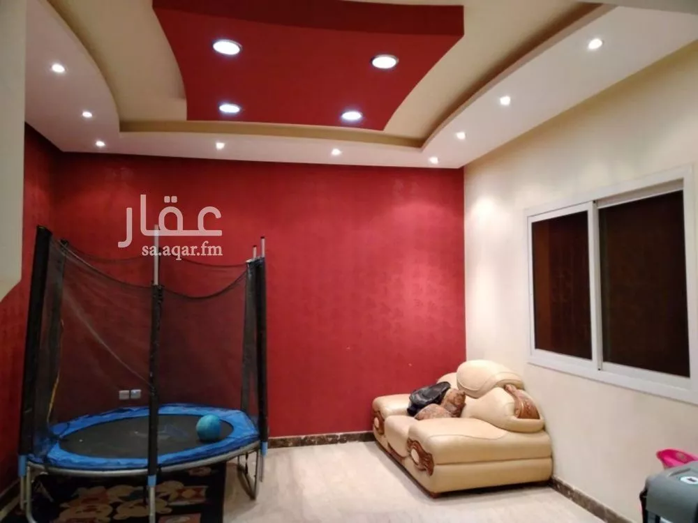 5 bedroom villa in Al Yasmin 3