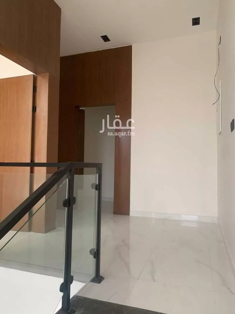 7 bedroom villa in Al Khaleej 8