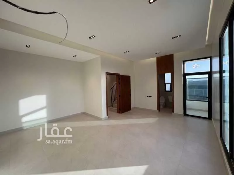 فيلا 5 غرف في الرمال 15