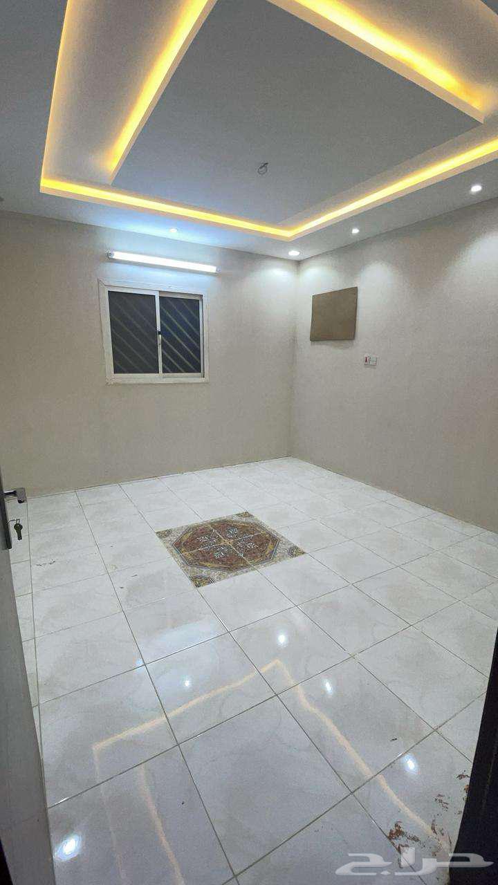 شقة 5 غرف في طويق 9