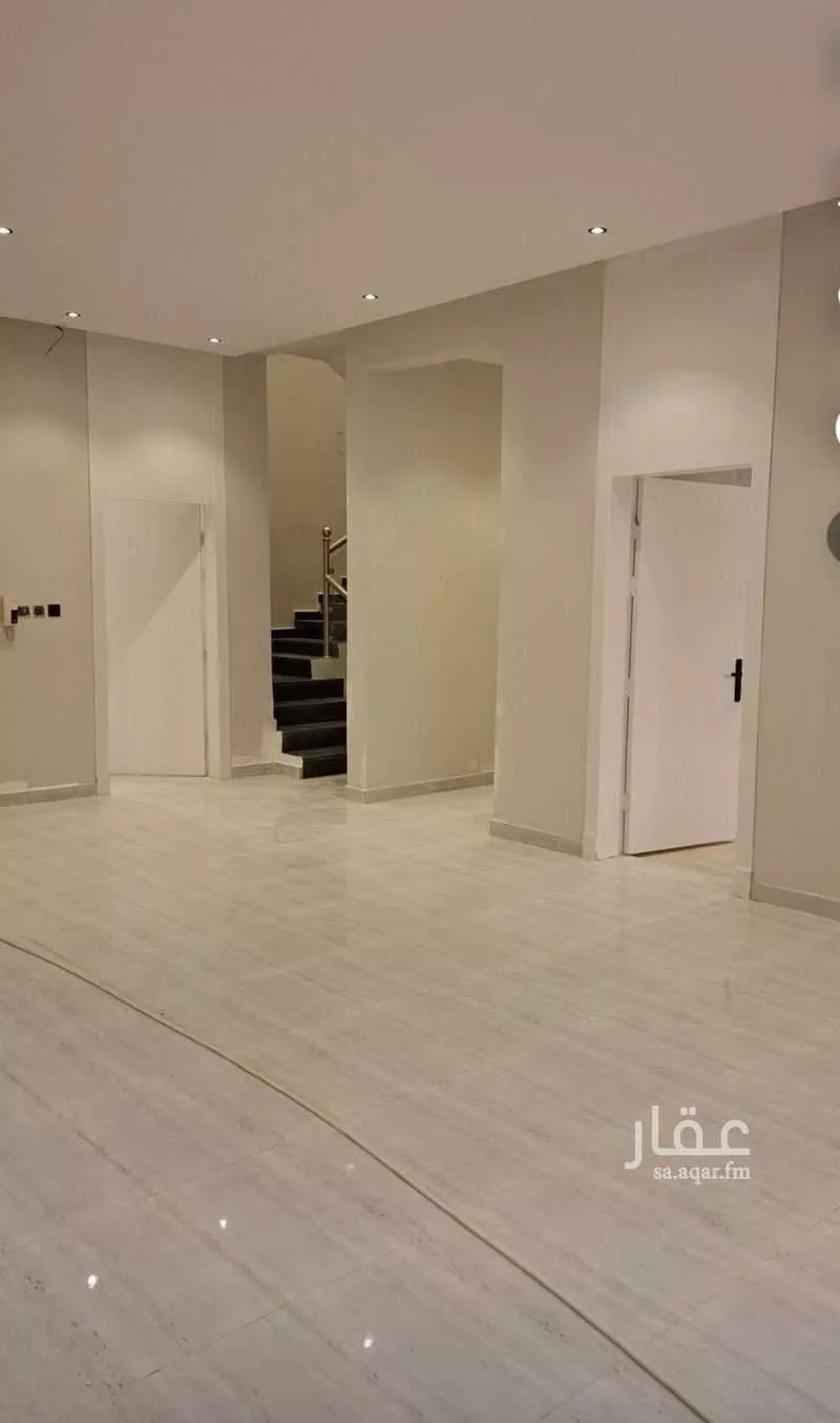 5 bedroom apartment in Badr 4