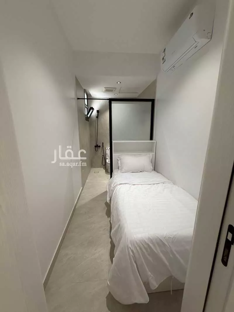 4 bedroom floor in Dhahrat Namar 8