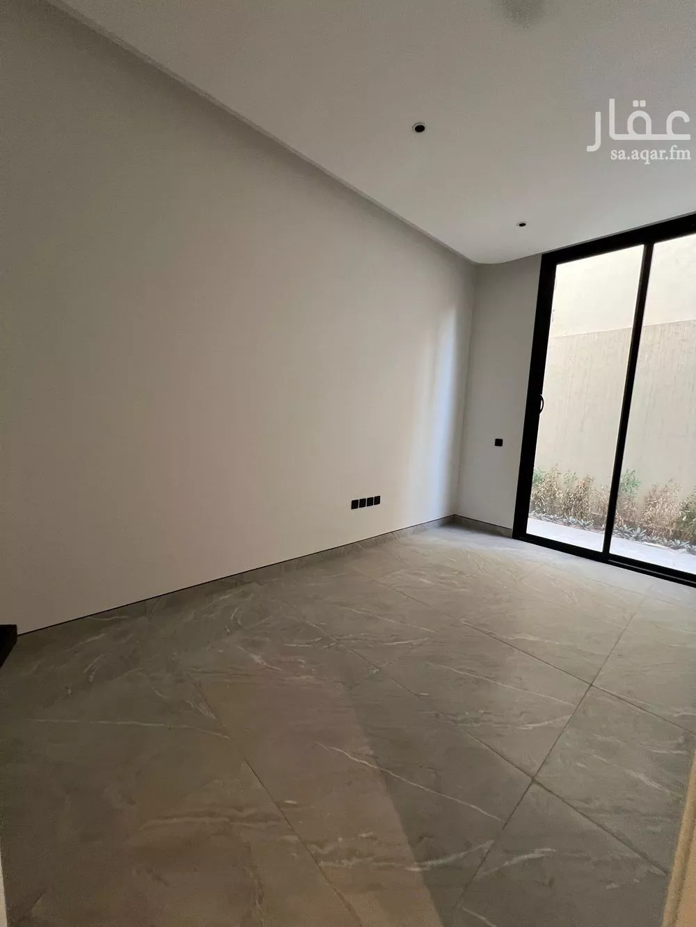 دور 4 غرف في النرجس 16