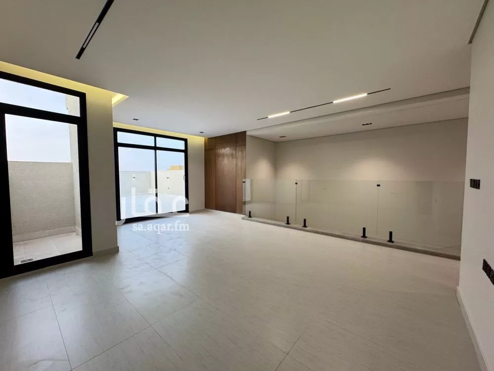 5 bedroom villa in Al Narjis 24