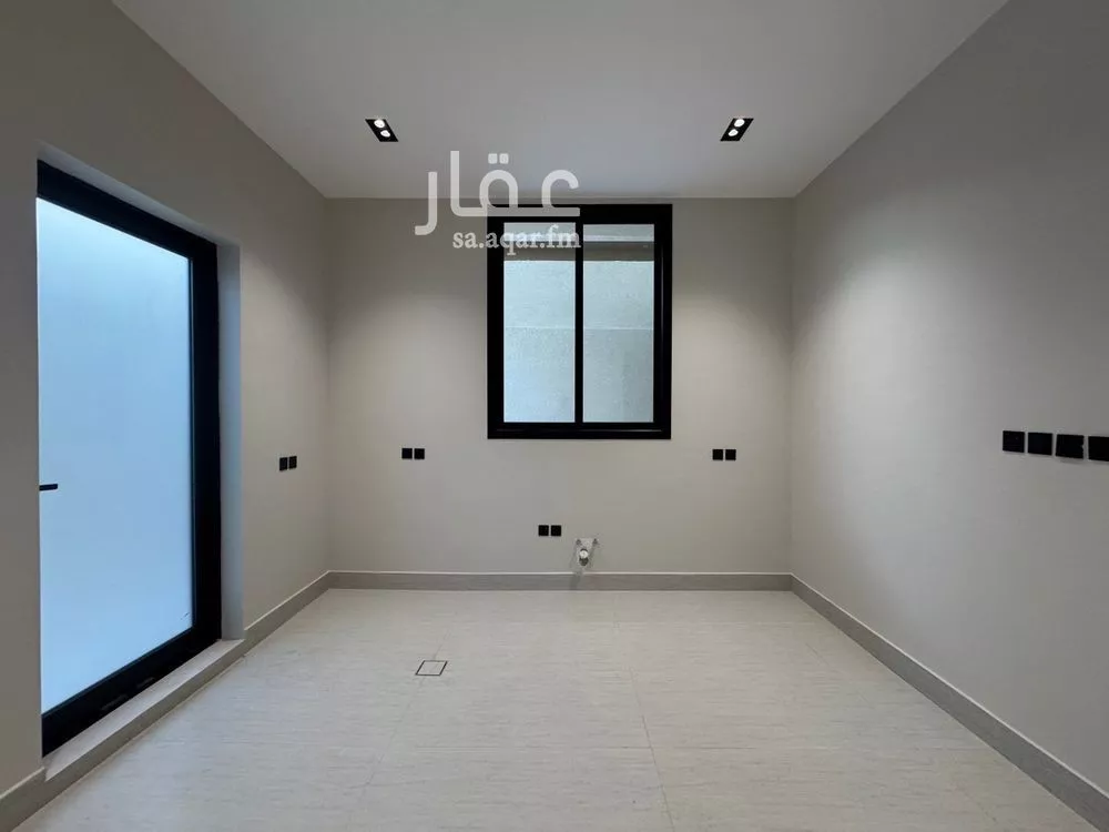5 bedroom villa in Al Narjis 9