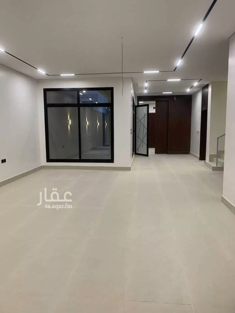 4 bedroom villa in Al Yarmouk 5