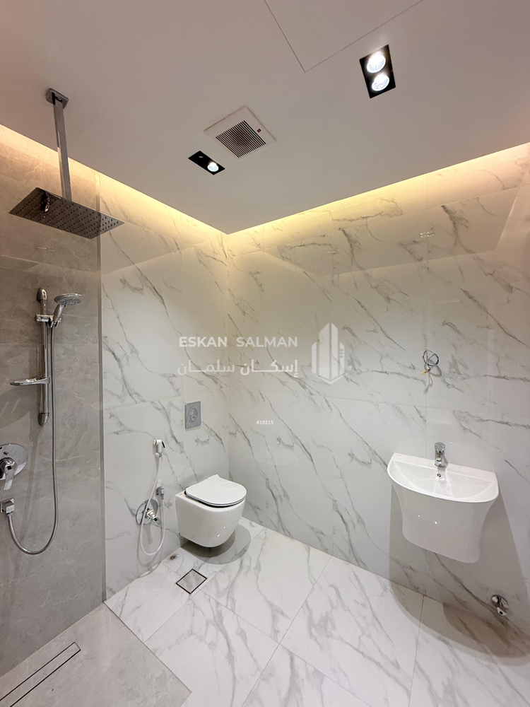 4 bedroom apartment in Al Mahdiyyah, Riyadh 5