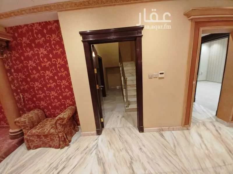 فيلا 10 غرف في الغدير 15