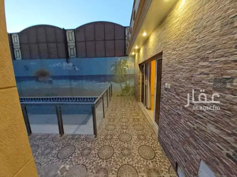 فيلا 10 غرف في الغدير 5