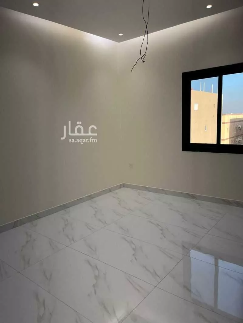 شقة 4 غرف في الورود 8