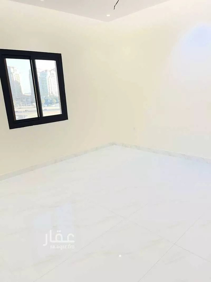 شقة 4 غرف في الورود 10