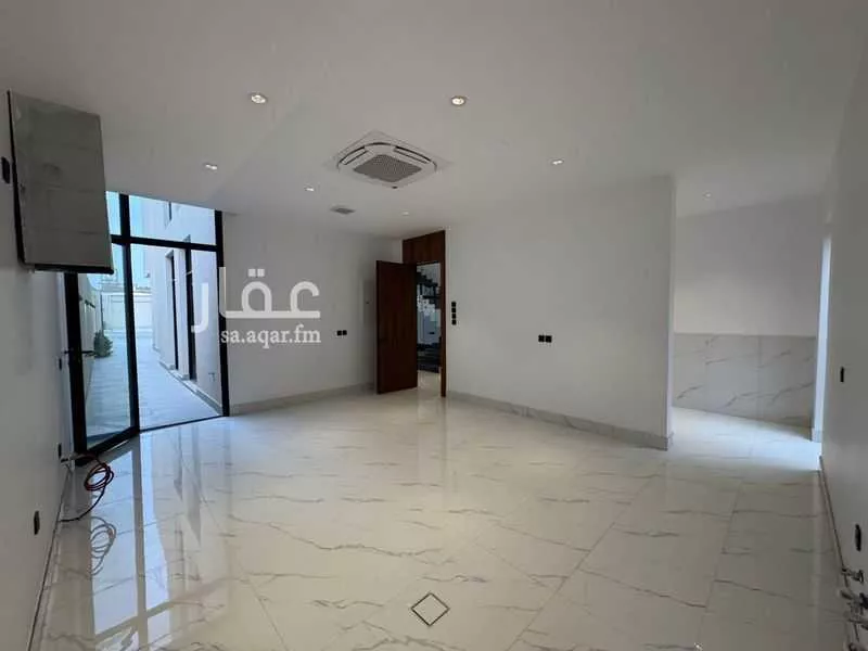 فيلا 5 غرف في النرجس 14