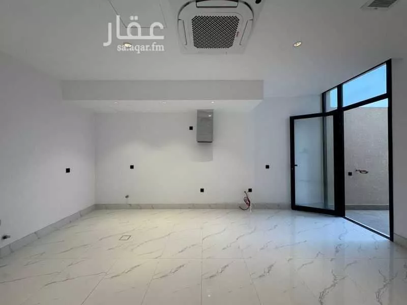 فيلا 5 غرف في النرجس 15