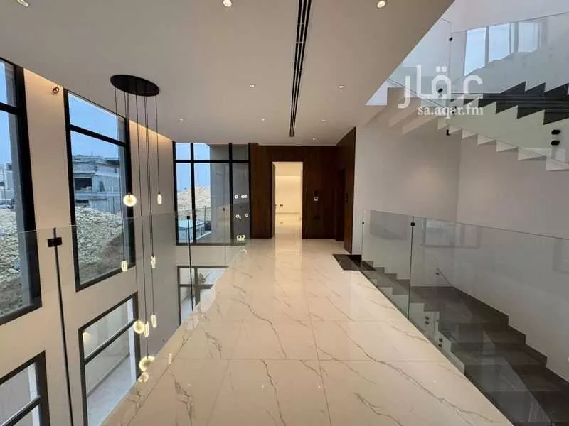 فيلا 5 غرف في النرجس 18