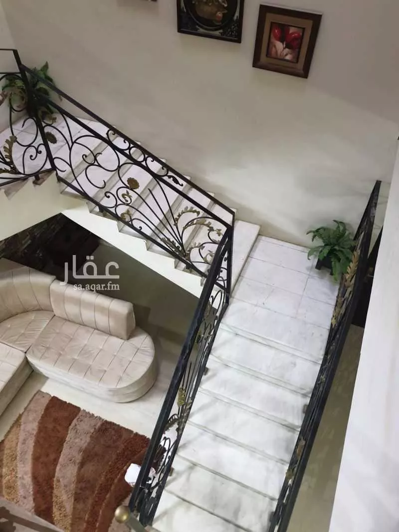 فيلا 4 غرف في الوادي 11