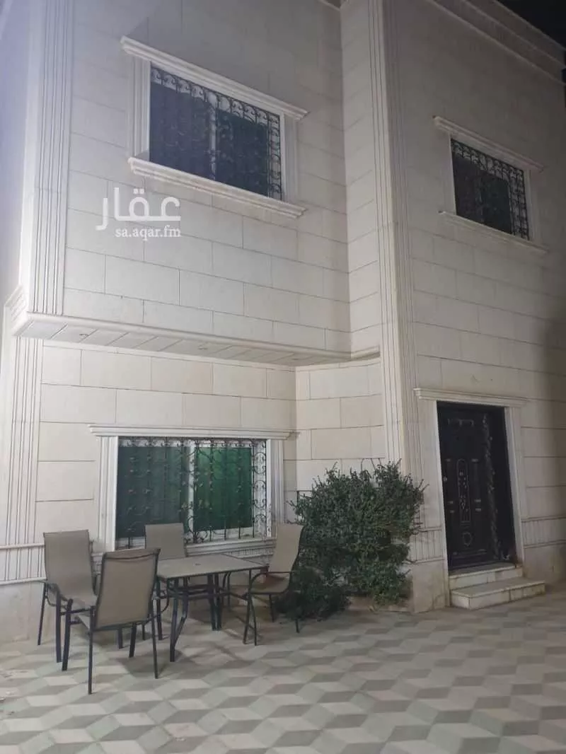 فيلا 4 غرف في الوادي 3