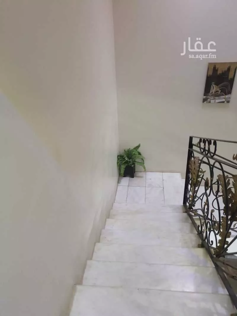 فيلا 4 غرف في الوادي 7