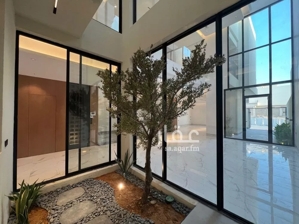 5 bedroom villa in Al Narjis 15