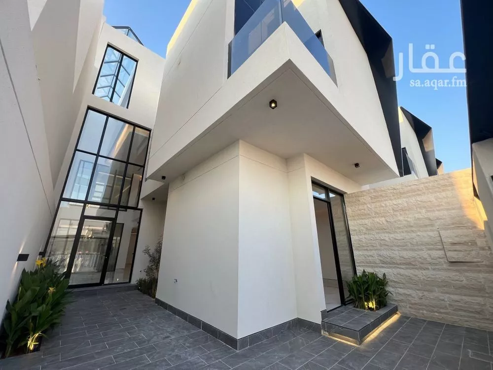 5 bedroom villa in Al Narjis 3