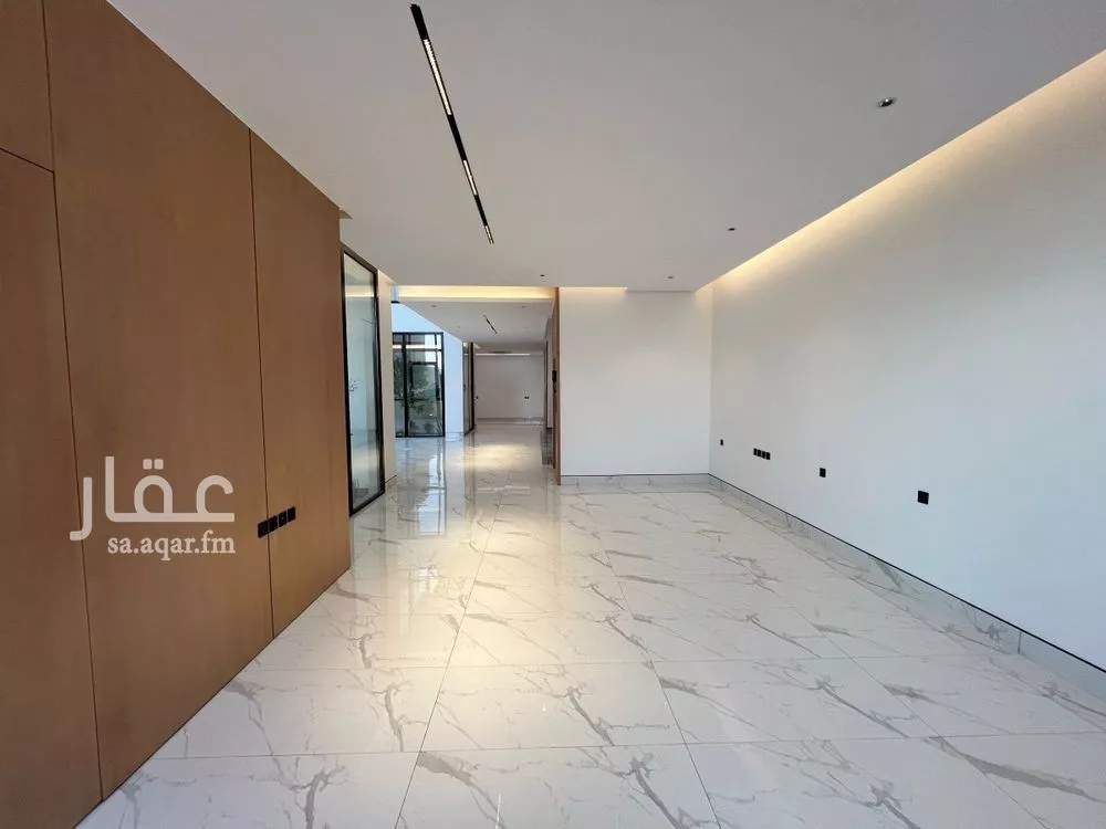 5 bedroom villa in Al Narjis 8