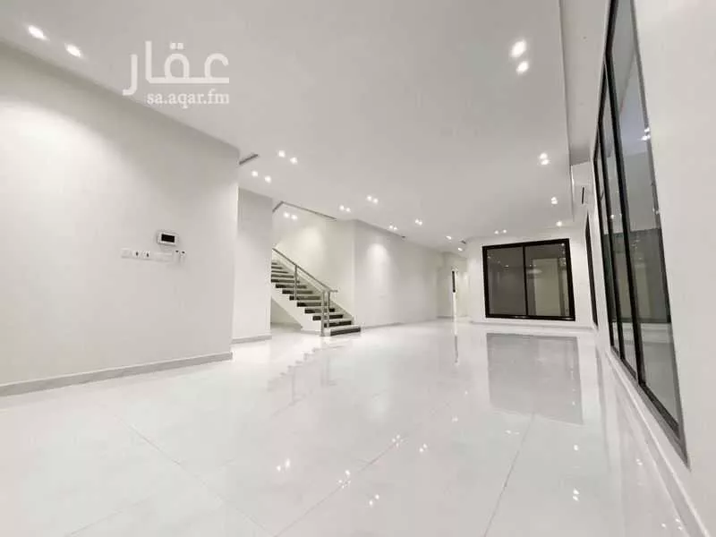 فيلا 10 غرف في المونسية 11