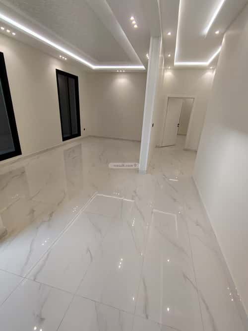 4 bedroom villa in Al Janadriyah 12