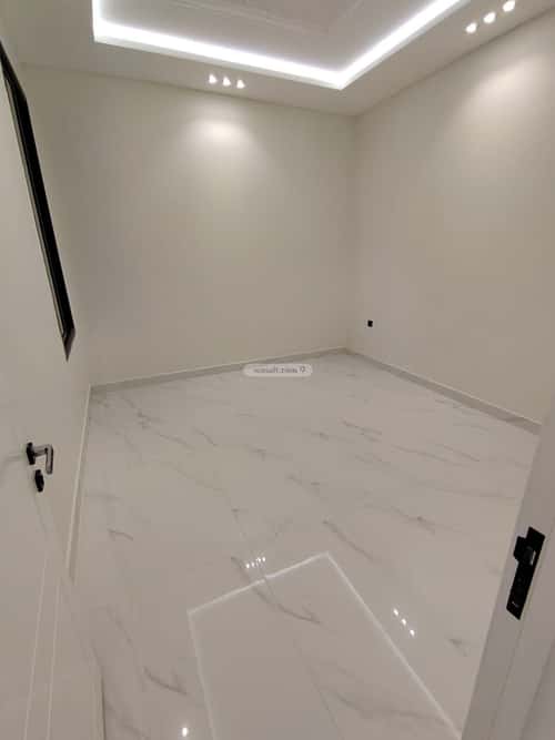 4 bedroom villa in Al Janadriyah 17