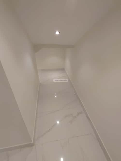 4 bedroom villa in Al Janadriyah 20