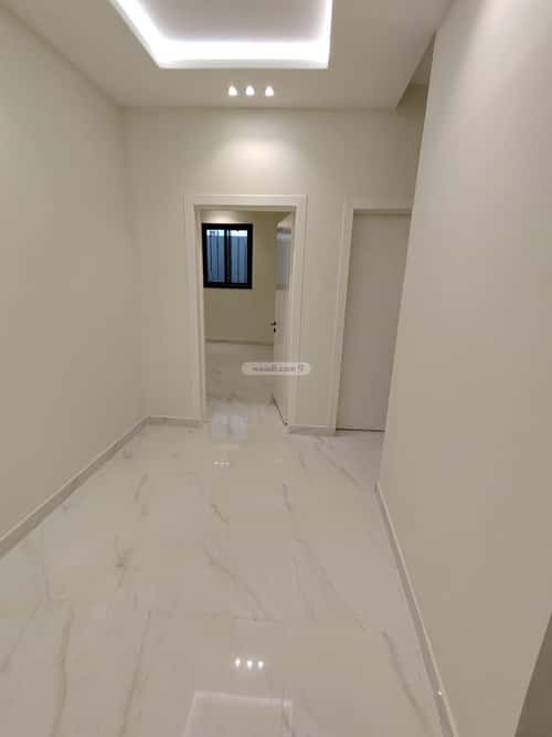 4 bedroom villa in Al Janadriyah 6