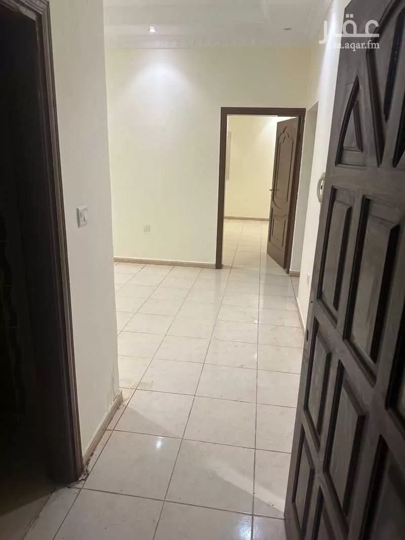 شقة 64 غرف في النخيل 2