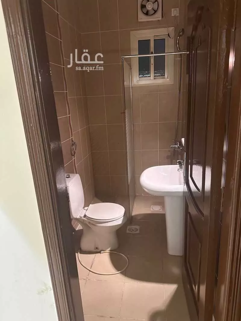 شقة 64 غرف في النخيل 3