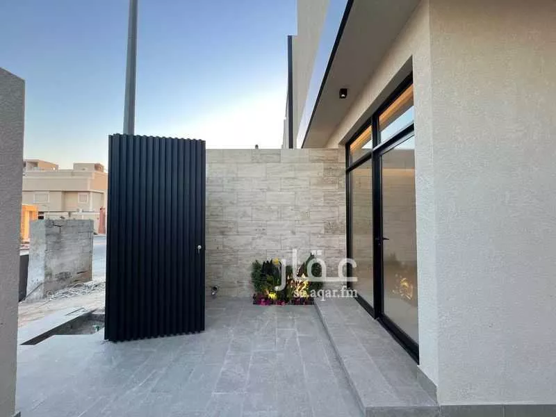 5 bedroom villa in Al Narjis 6