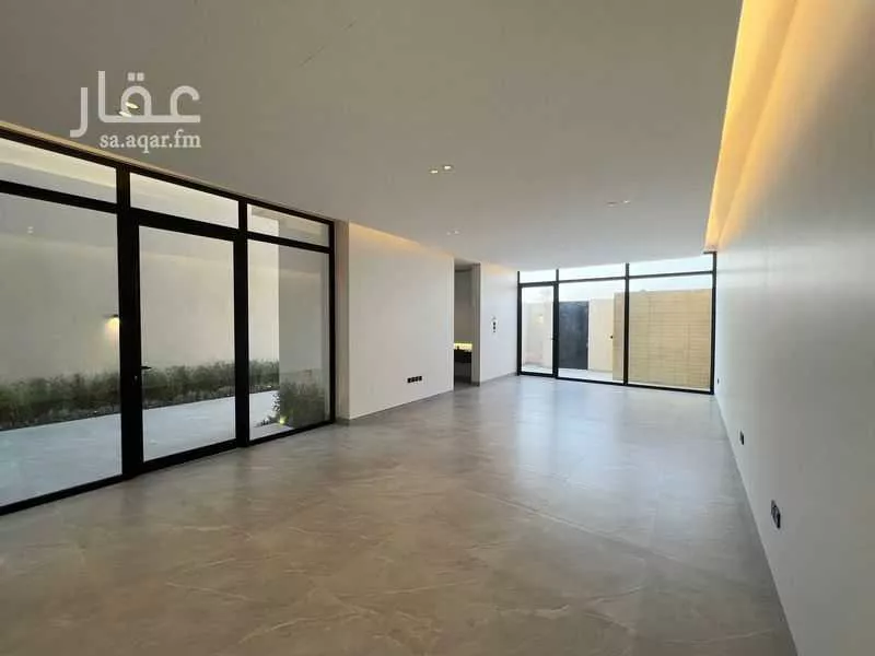 5 bedroom villa in Al Narjis 10
