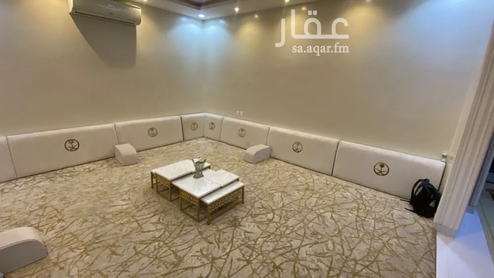 فيلا 10 غرف في المونسية 10