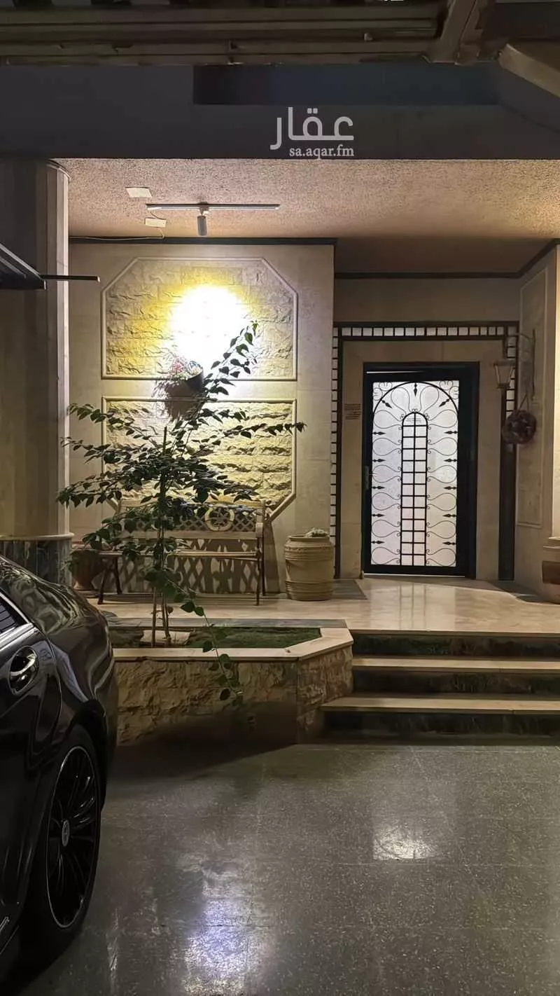 8 bedroom villa in King Fahd 7