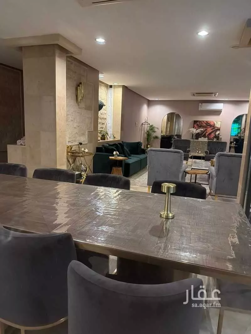 8 bedroom villa in King Fahd 8