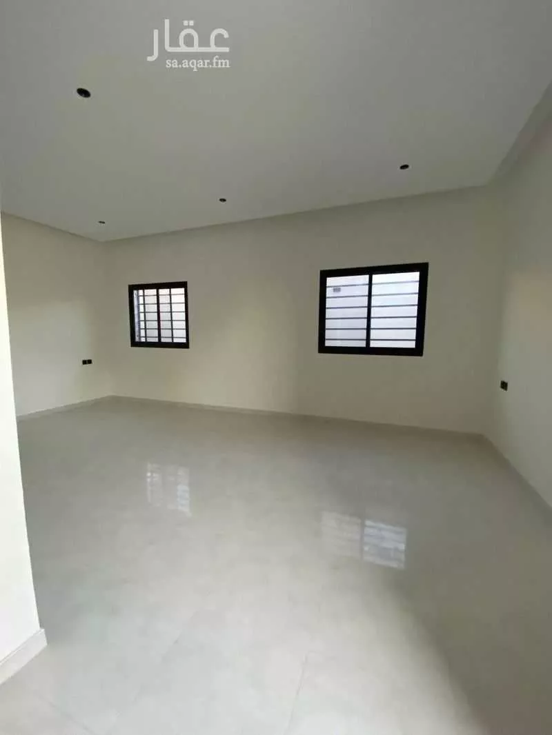 5 bedroom villa in Al Janadriyah 2