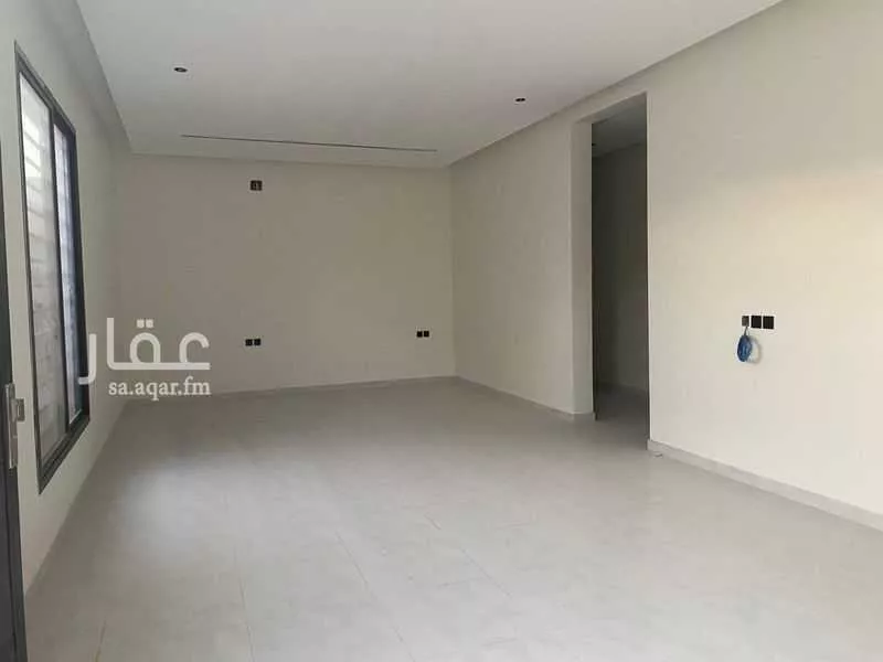 5 bedroom villa in Al Janadriyah 3