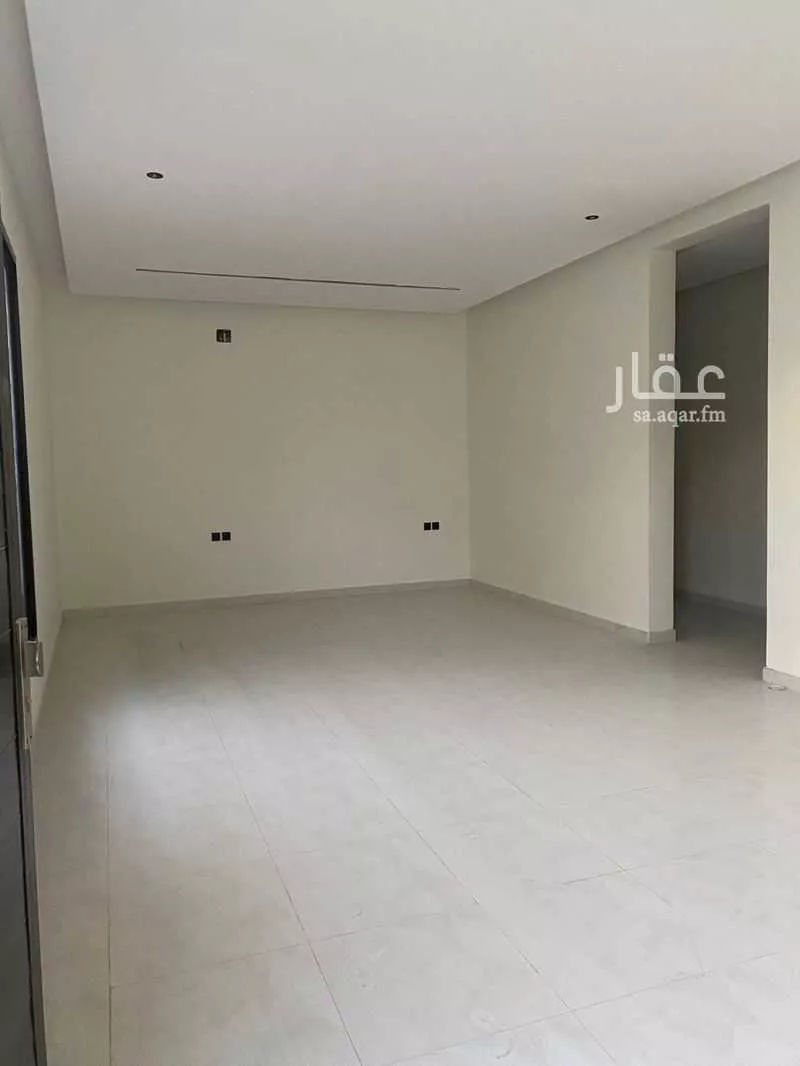 5 bedroom villa in Al Janadriyah 4