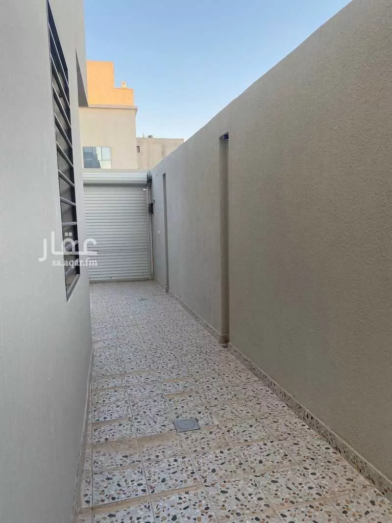 5 bedroom villa in Al Janadriyah 6