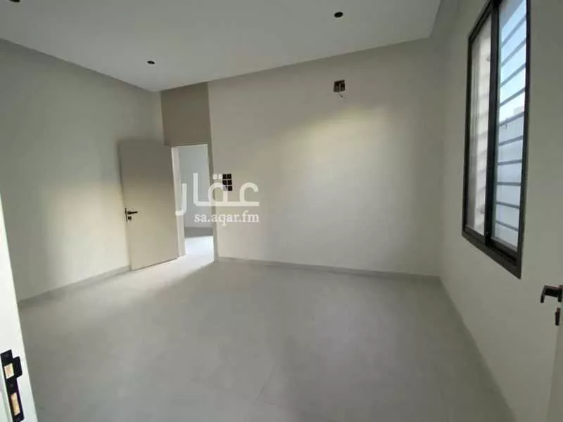 5 bedroom villa in Al Janadriyah 8