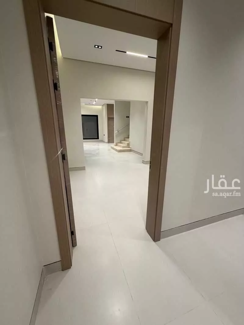 6 bedroom villa in Al Maizilah 3