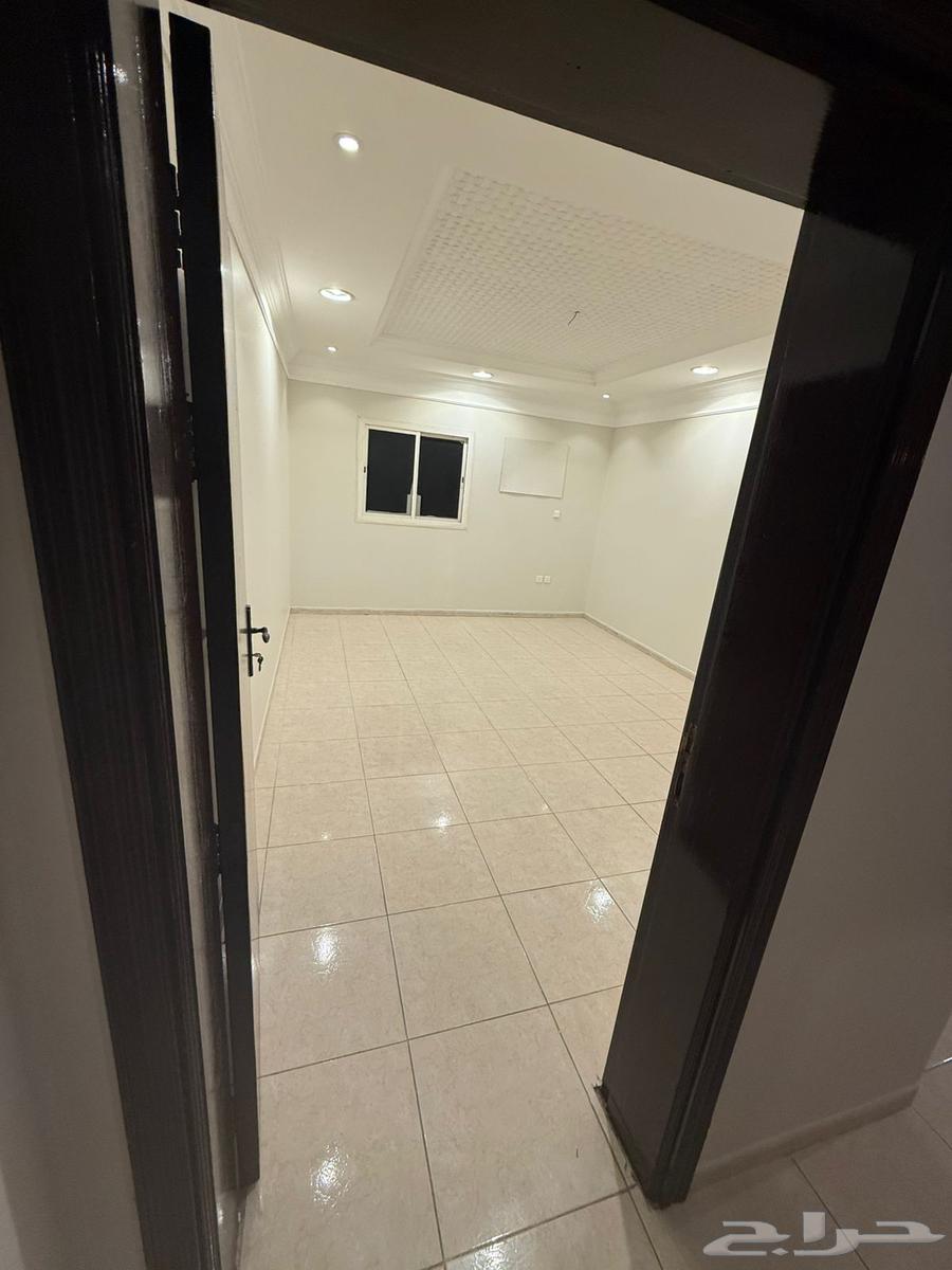 3 bedroom apartment in Al Marwa 8