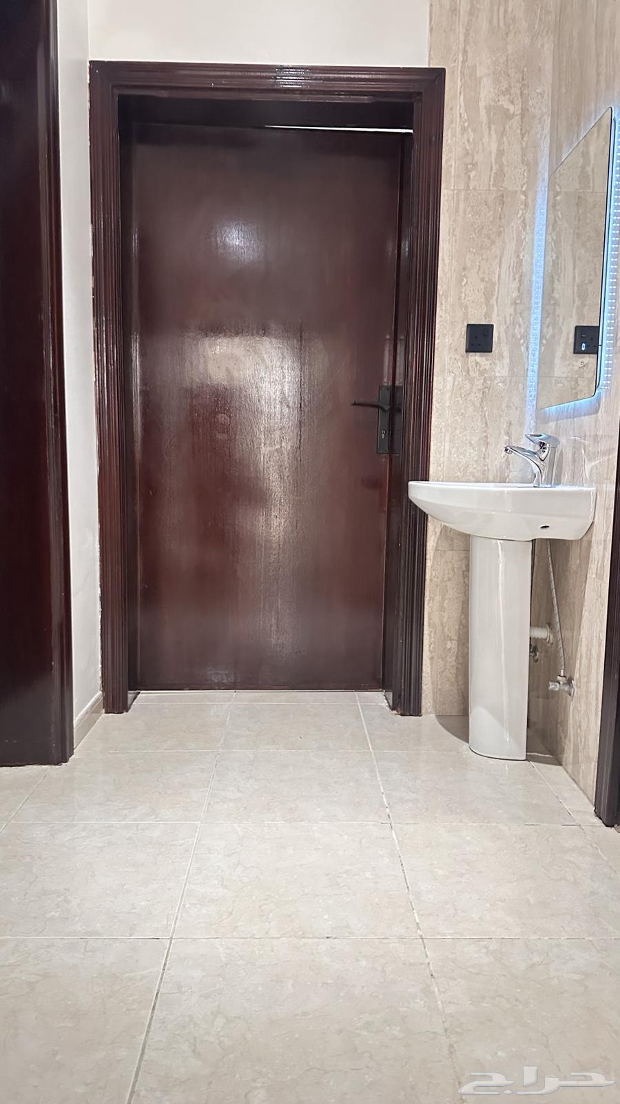 3 bedroom apartment in Al Marwa 8