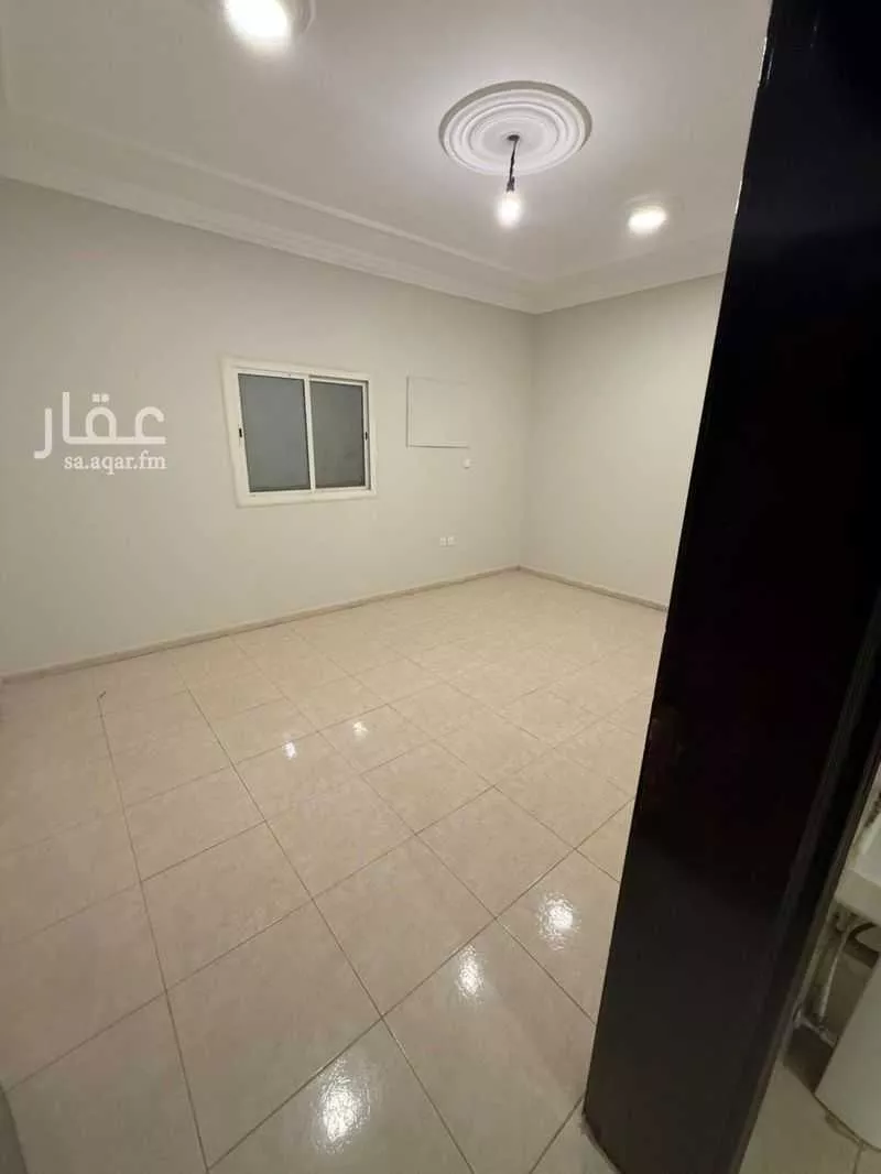 عمارة 571 م² في المروة 14