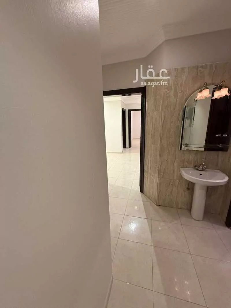 عمارة 571 م² في المروة 10
